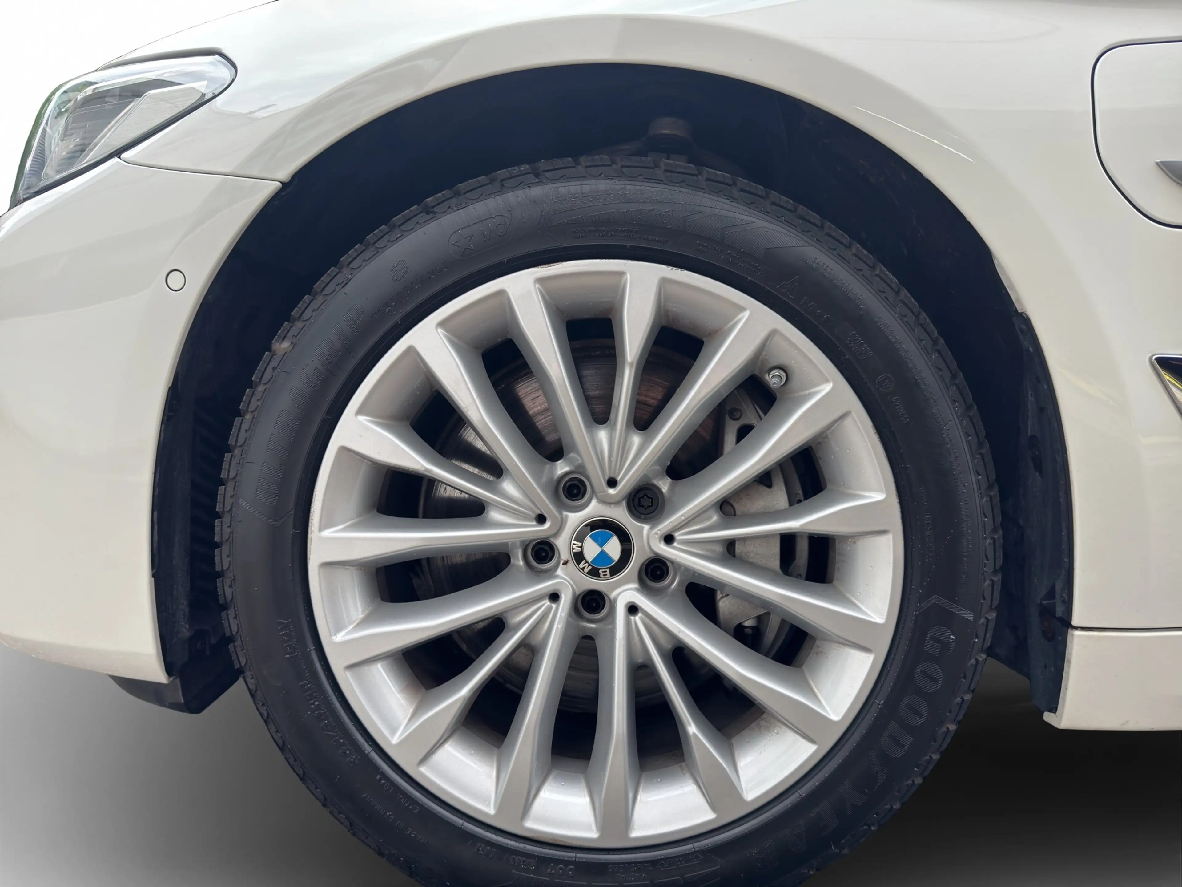 BMW 545 e xDrive Limousine Luxury Line — photo 4