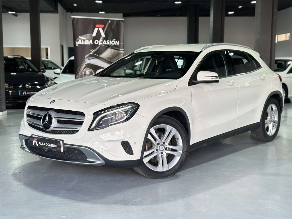 Mercedes-Benz GLA 200 200d 7G-DCT - foto 1