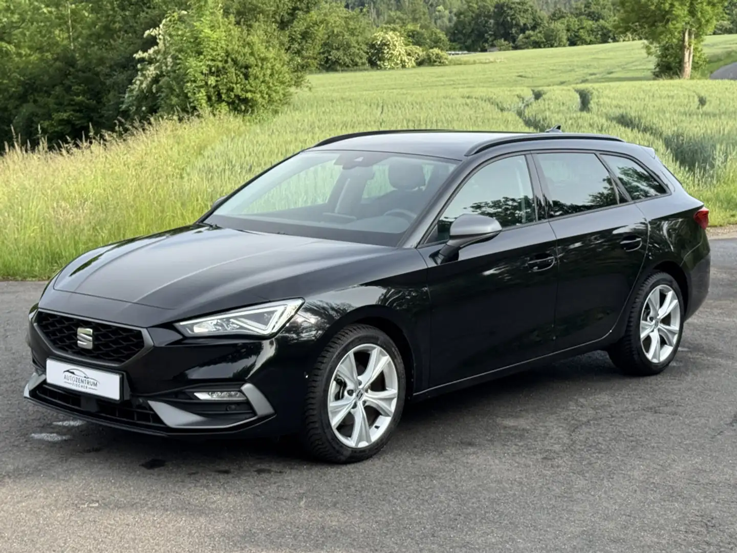 SEAT Leon 1.5 eTSI,FR-L,SHZ,SCHECKHEFT,NAVI,APP,ACC,NR Noir - 2