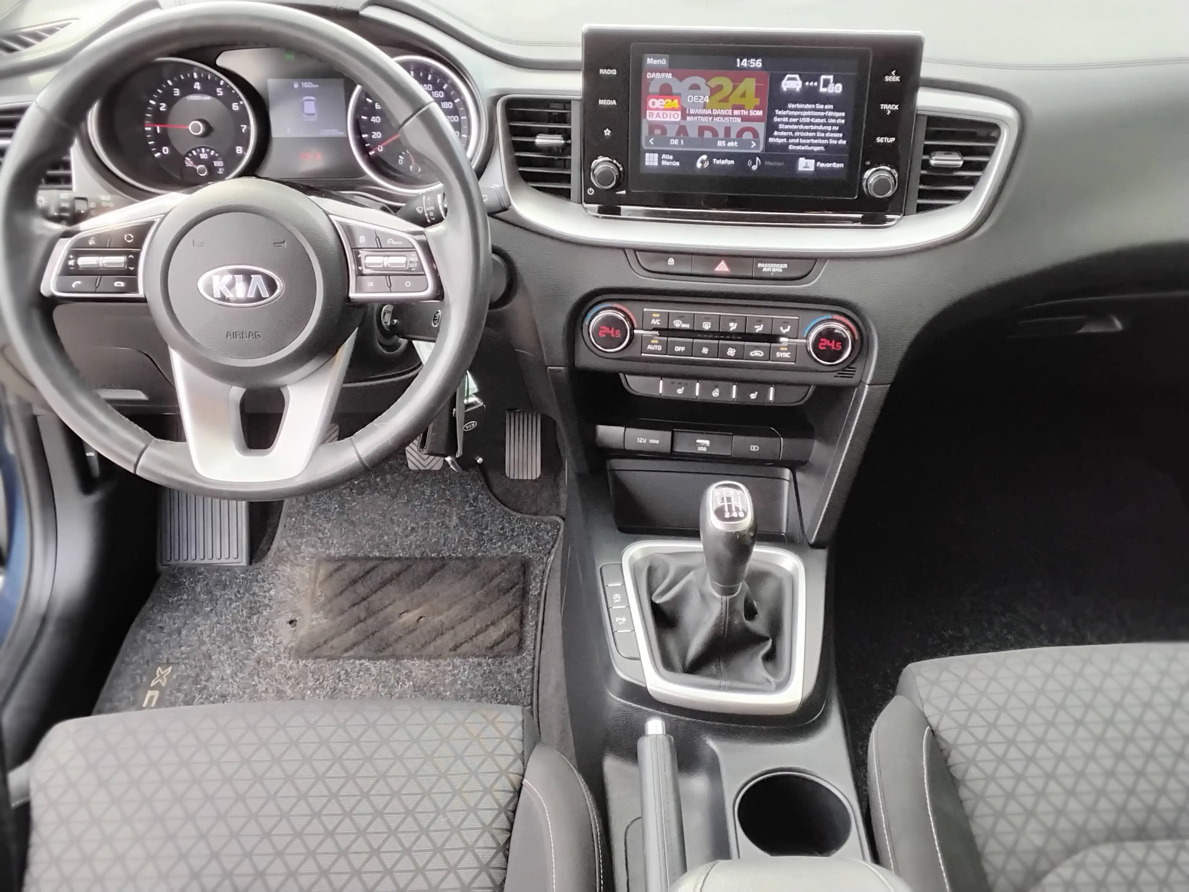 Kia XCeed Silber — photo 6
