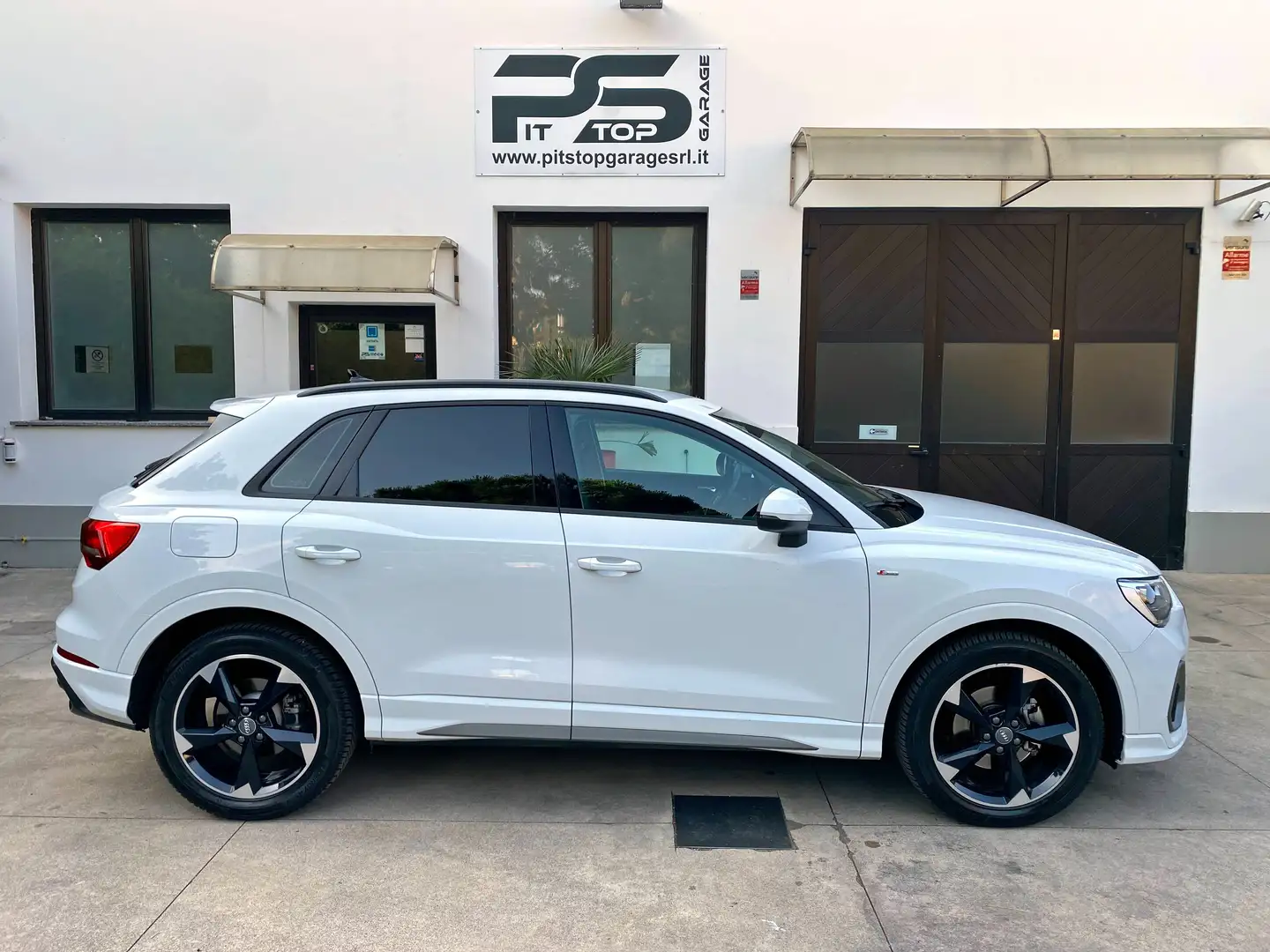 Audi Q3 Q3 35 2.0 Tdi 150cv S-Line S-Tronic Gancio Traino Weiß - 1