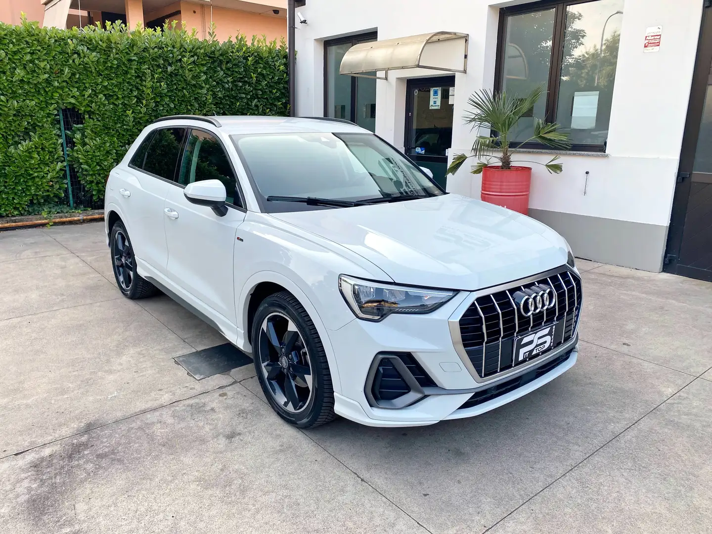 Audi Q3 Q3 35 2.0 Tdi 150cv S-Line S-Tronic Gancio Traino Weiß - 2