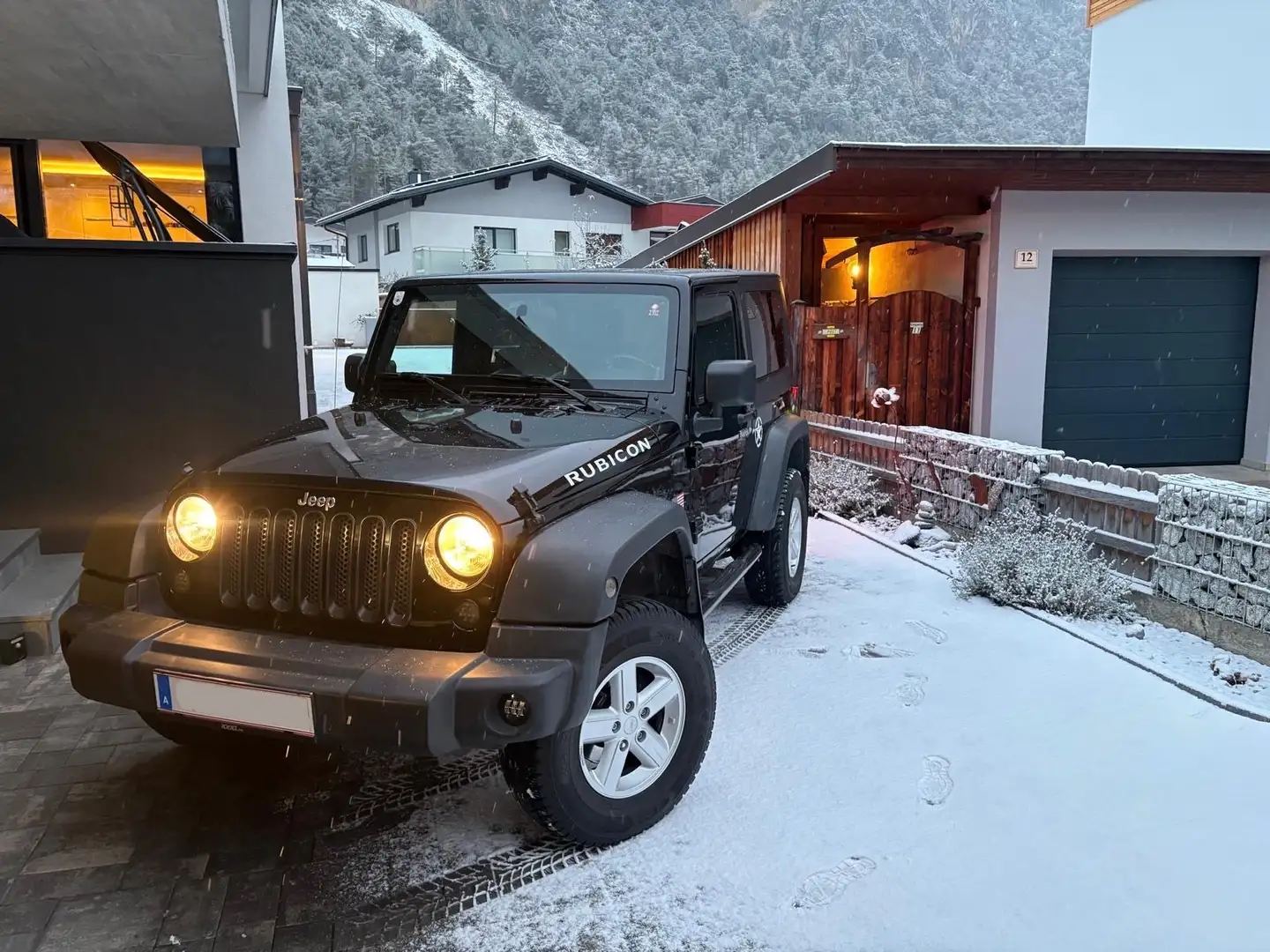 Jeep Wrangler Sport 2,8 CRD Hardtop Aut. Schwarz - 1