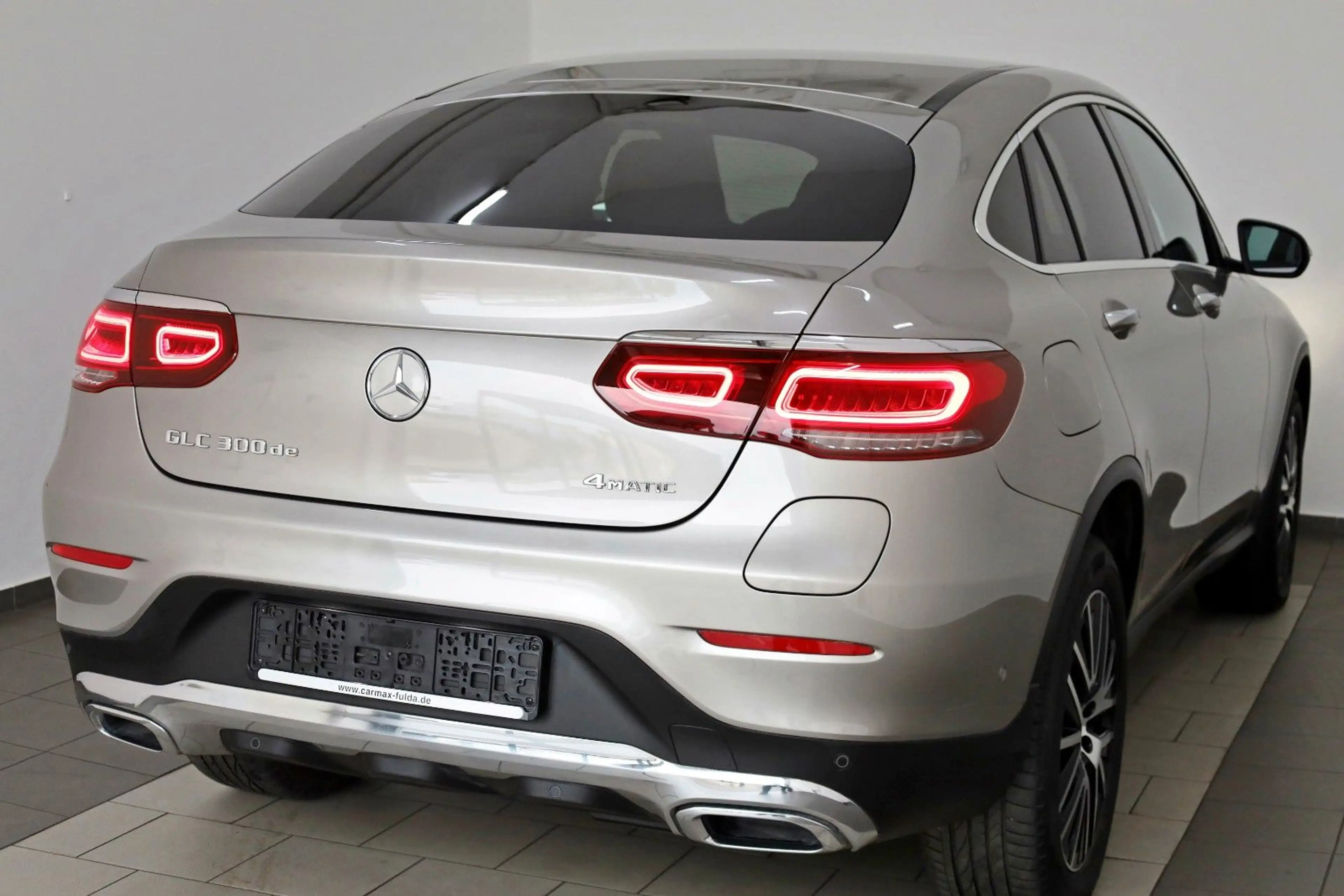 Mercedes-Benz GLC 300 de 4M Coupe,Leder,Navi,360Kamera,ACC,SD — photo 2