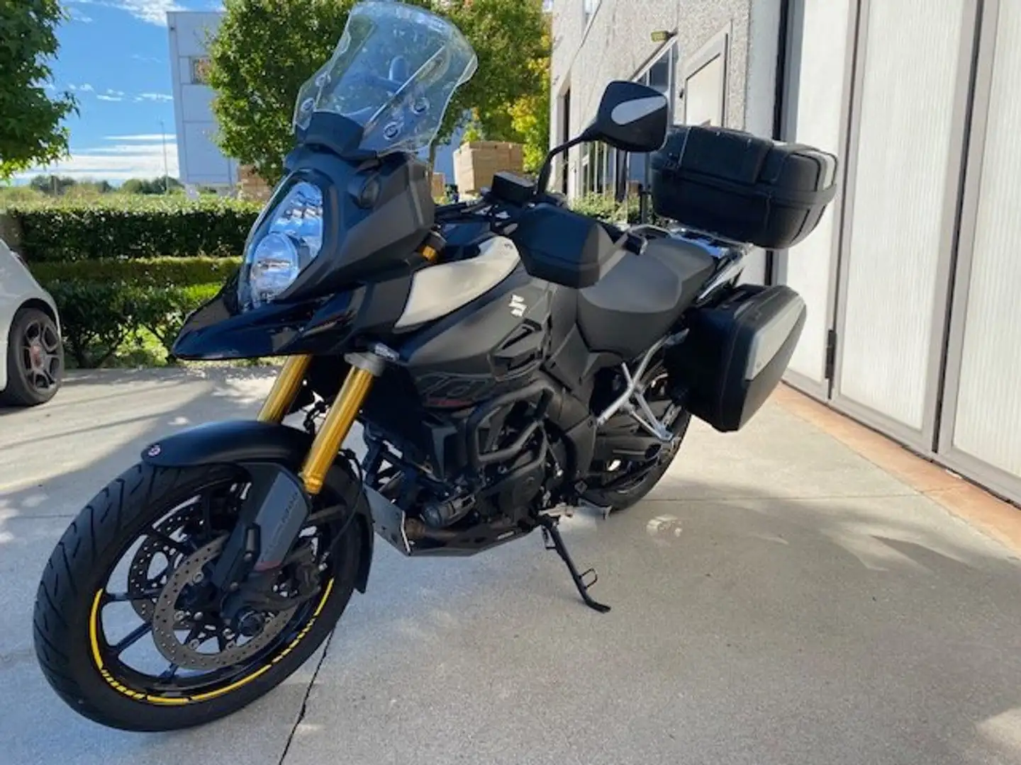 Suzuki V-Strom 1000 Nero - 1