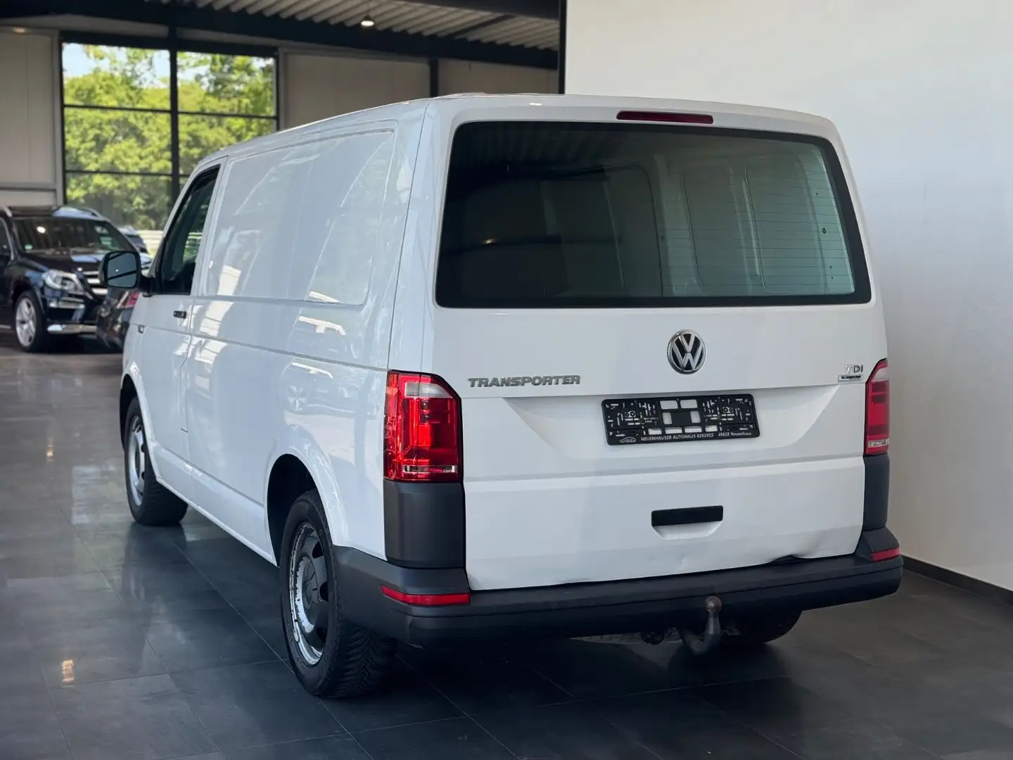 Volkswagen T6 Transporter 2.0 TDI Kasten-Kombi Klimaanlage Weiß - 2