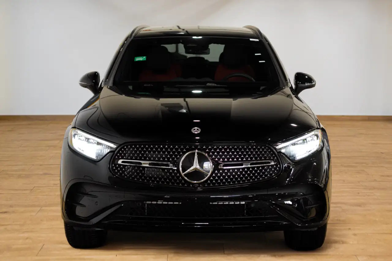 Mercedes-Benz GLC снимка Mercedes-Benz GLC