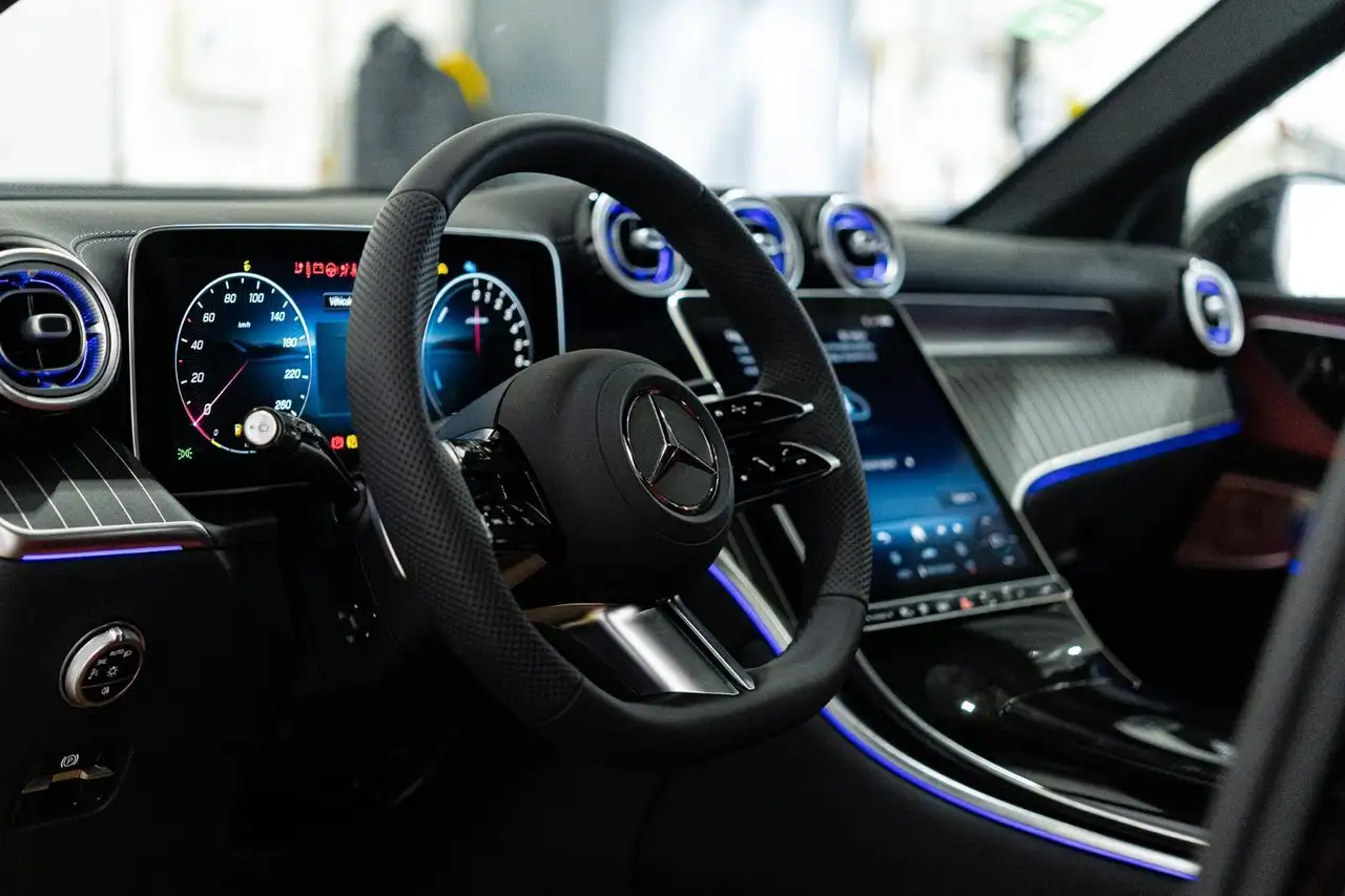 Mercedes-Benz GLC снимка Mercedes-Benz GLC