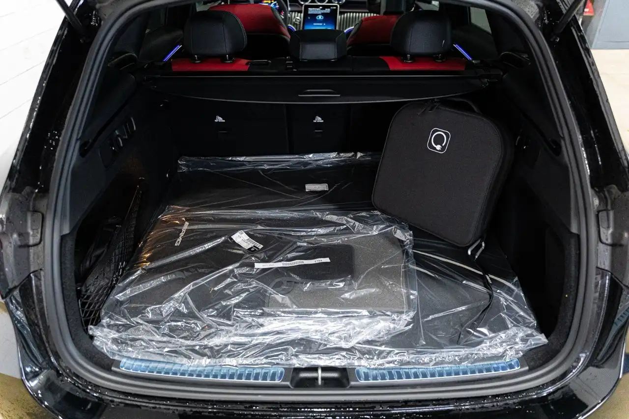 Mercedes-Benz GLC снимка Mercedes-Benz GLC