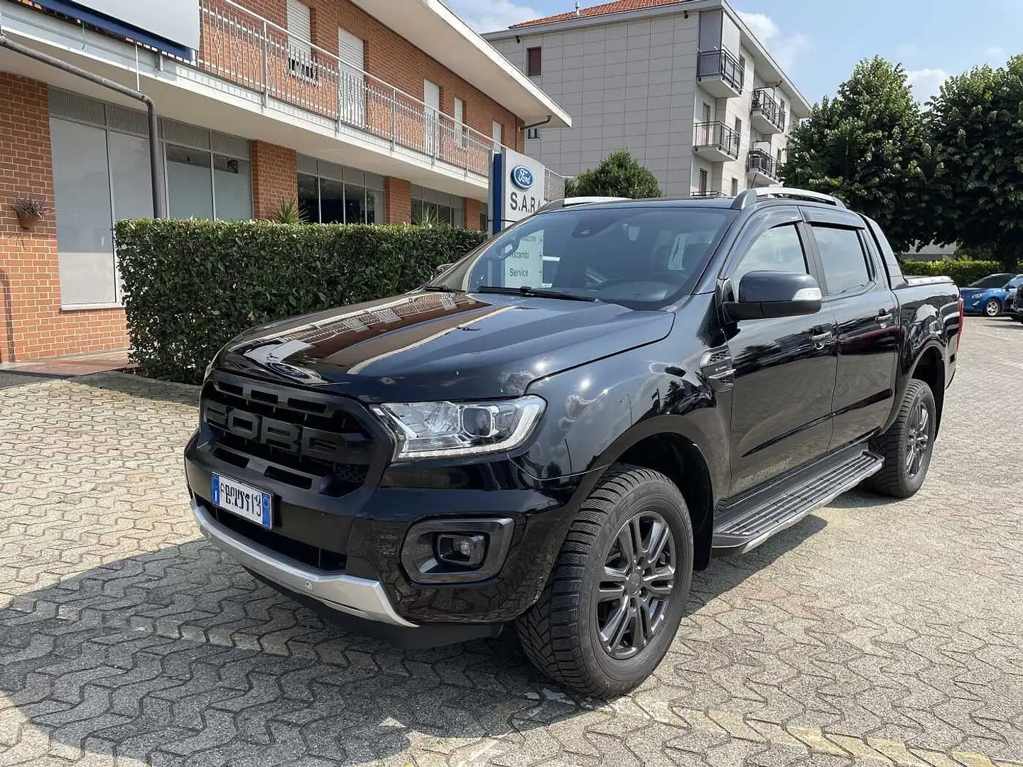 Ford Ranger 3ª serie 2.0 TDCi aut. 213CV DC Wildtrak 5 posti Zwart - 1