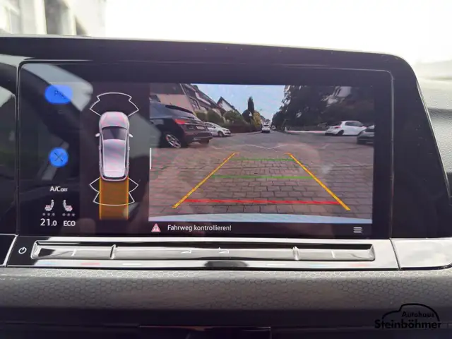 Volkswagen Golf view 22