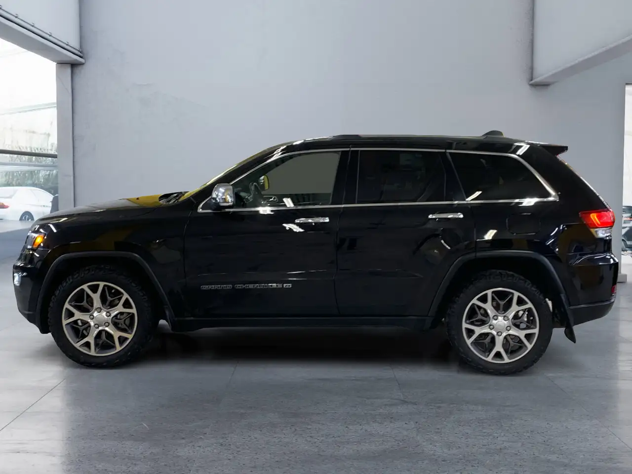 Jeep Grand Cherokee снимка Jeep Grand Cherokee