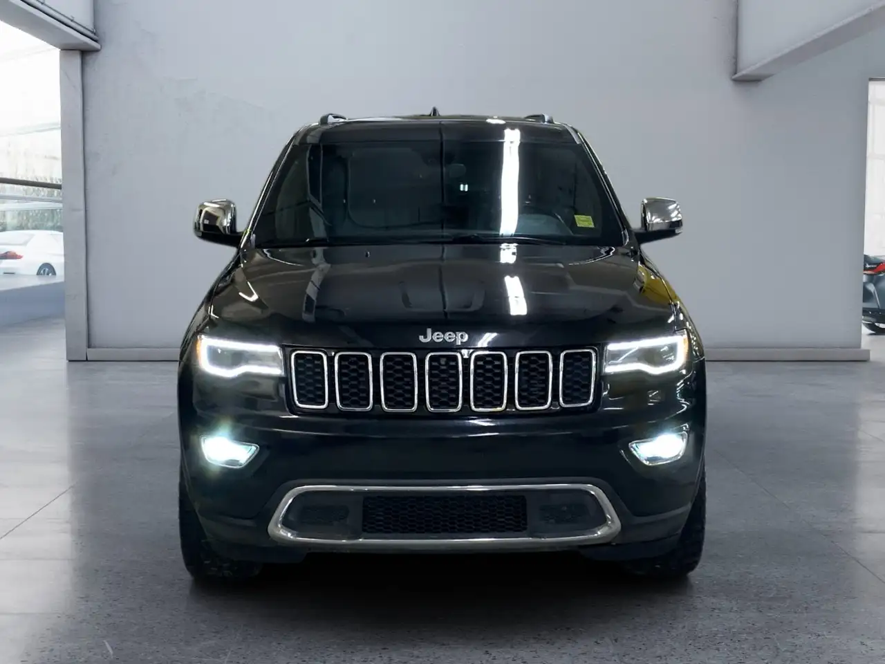 Jeep Grand Cherokee снимка Jeep Grand Cherokee