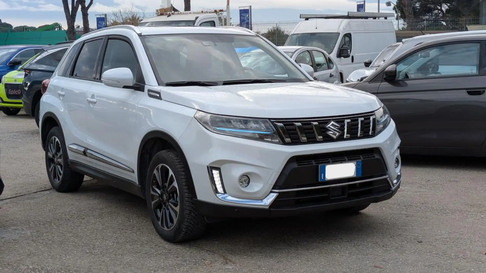 Suzuki Vitara HYBRID 1.5cc 102cv Bianco - 2