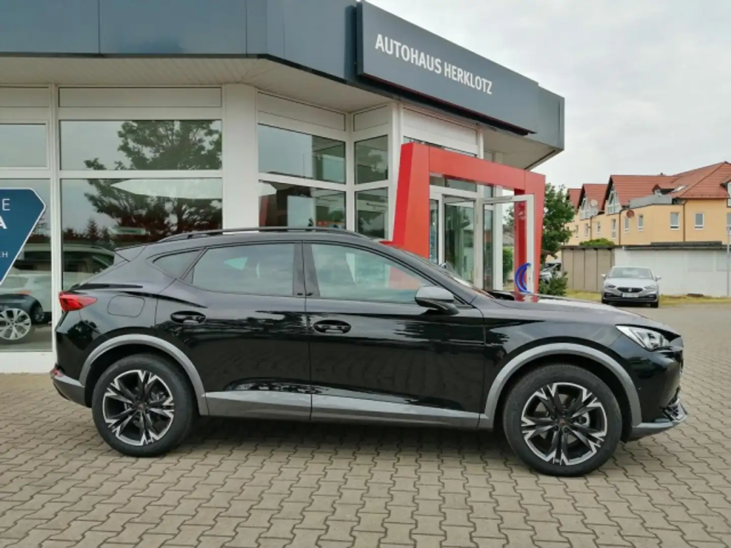 CUPRA Formentor Formentor 1.5 TSI  DSG Automatik 110 kW / 150 PS ( Schwarz - 2