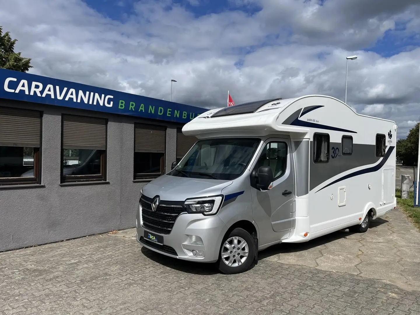 Ahorn Camp  T 690 PLUS 30 Jahr Edition#TV#Fahrradhalte Silber - 1