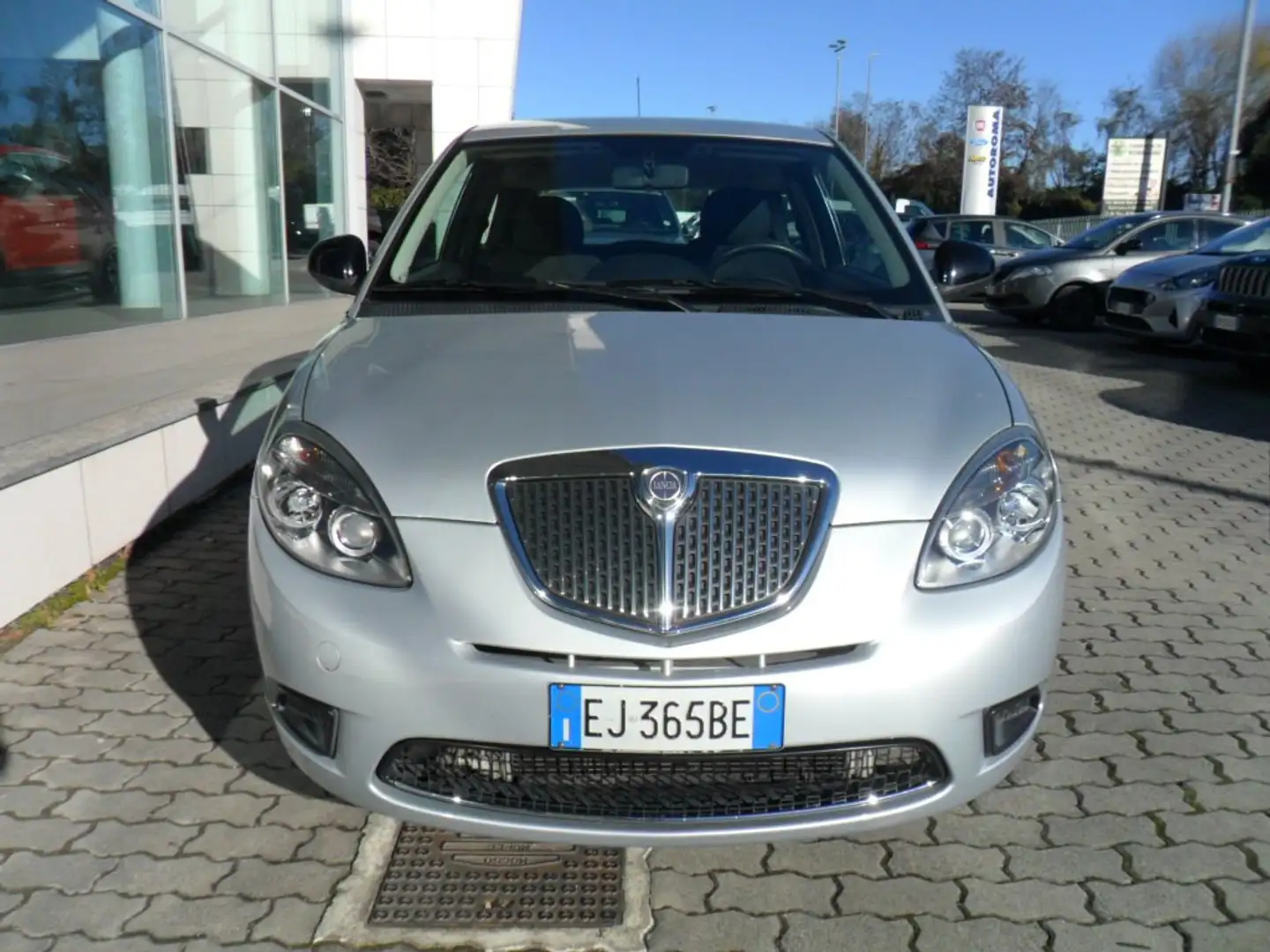 Lancia Ypsilon Ypsilon 1.2 8v Diva 69cv Argento - 2