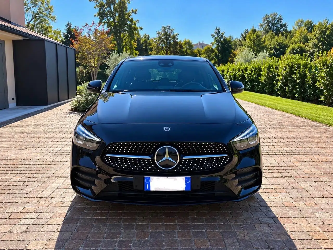 Mercedes-Benz B 250 B 250 e phev (eq-power) Premium auto — photo 1 of 5