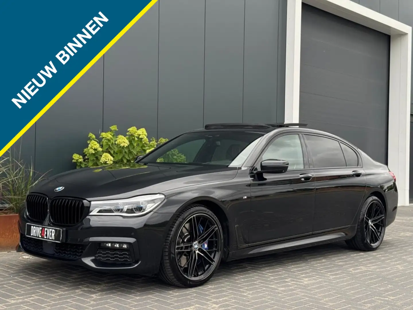 BMW 750 7-serie 750Li High Executive FULL PANO NAVI CAMERA Zwart - 1