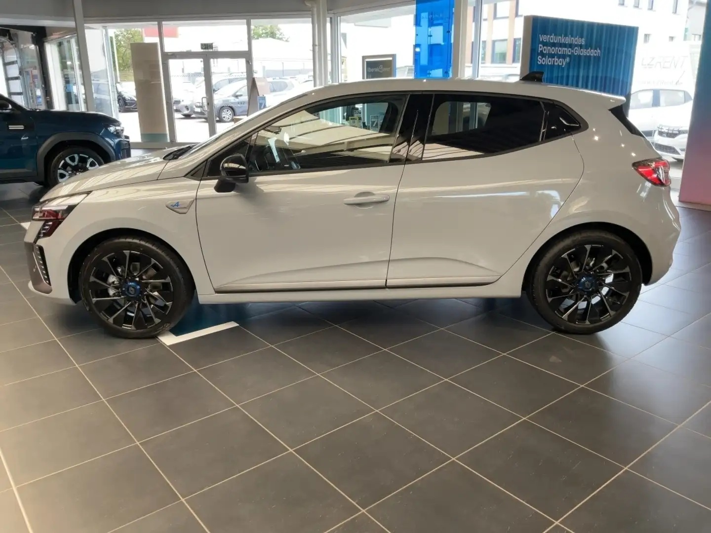 Renault Clio Esprit Alpine E-Tech Full Hybrid 145 Grau - 2