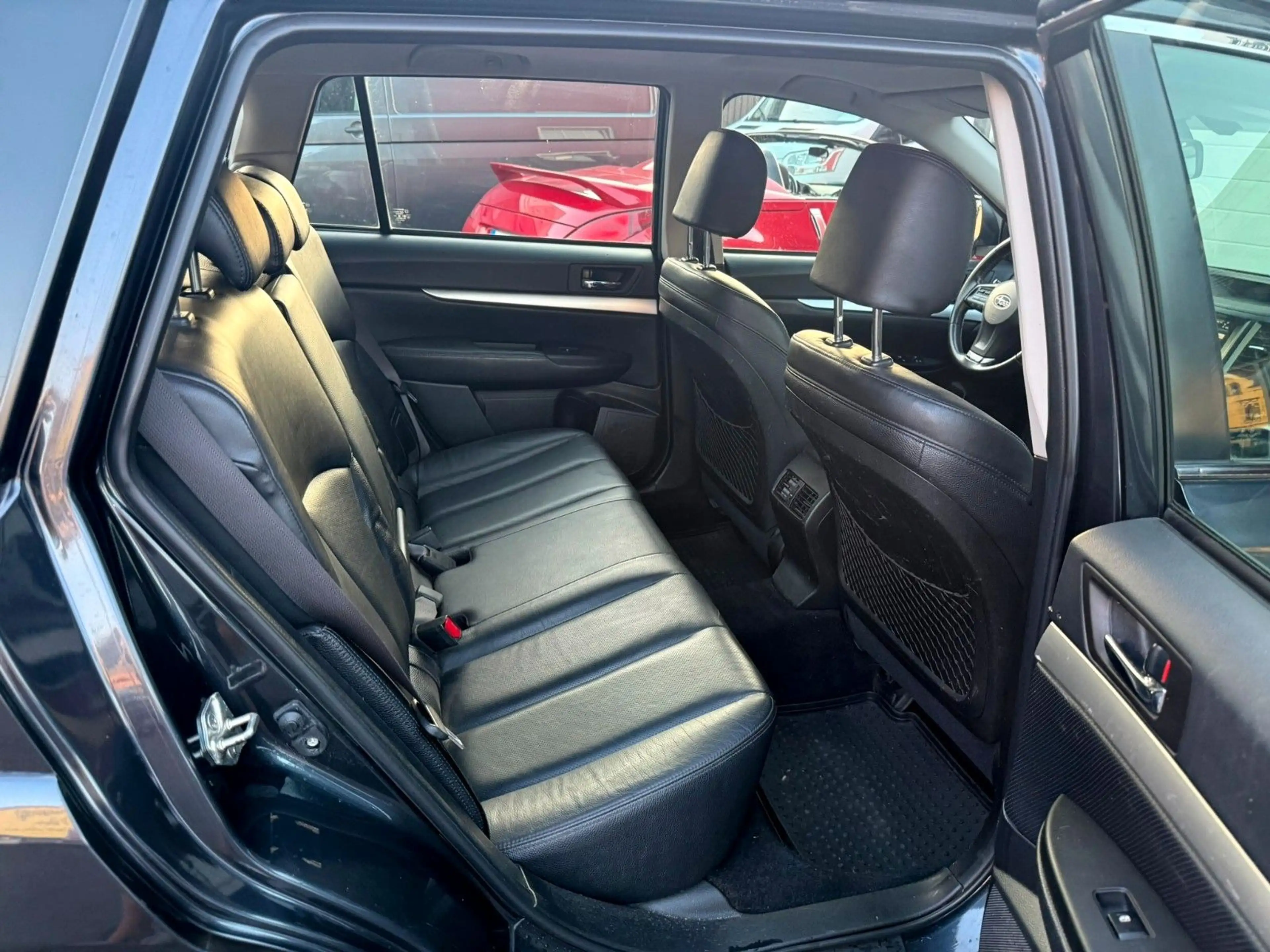 Subaru OUTBACK Comf. 2,5 Leder+Schiebedach+AHK+++ — photo 13