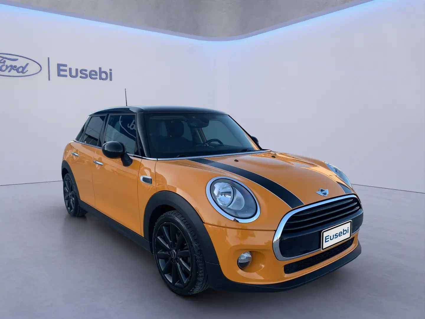 MINI Cooper D Mini 1.5 Cooper D 5 porte Orange - 1