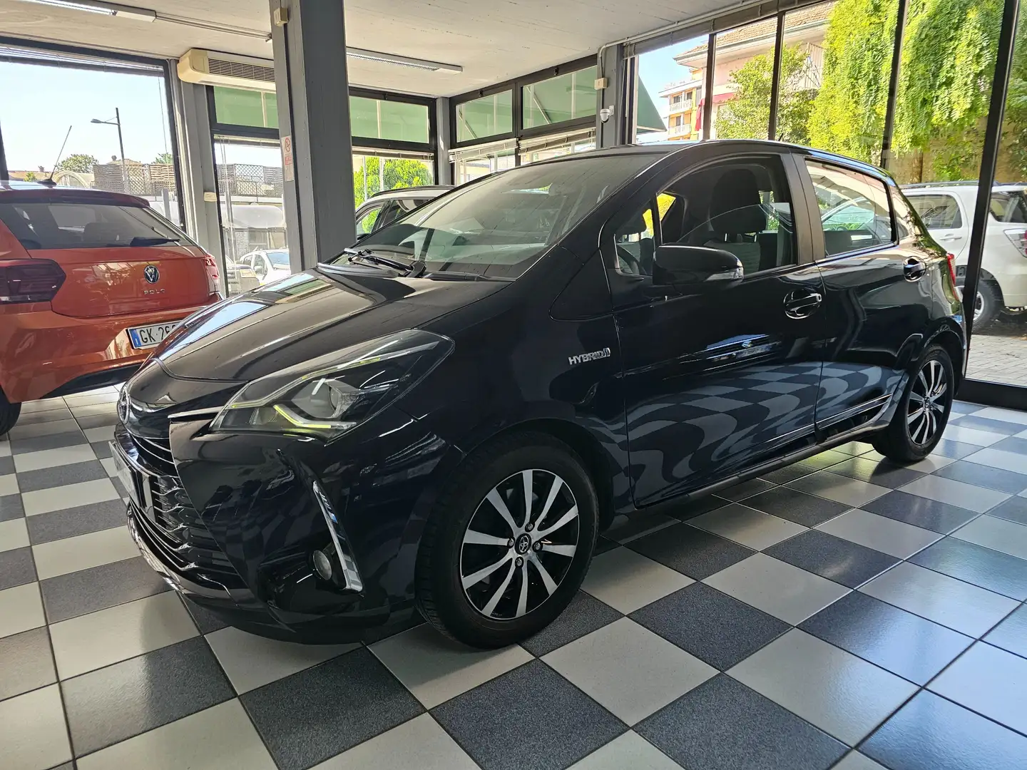 Toyota Yaris Yaris III 2017 5p 1.5h Active Nero - 2