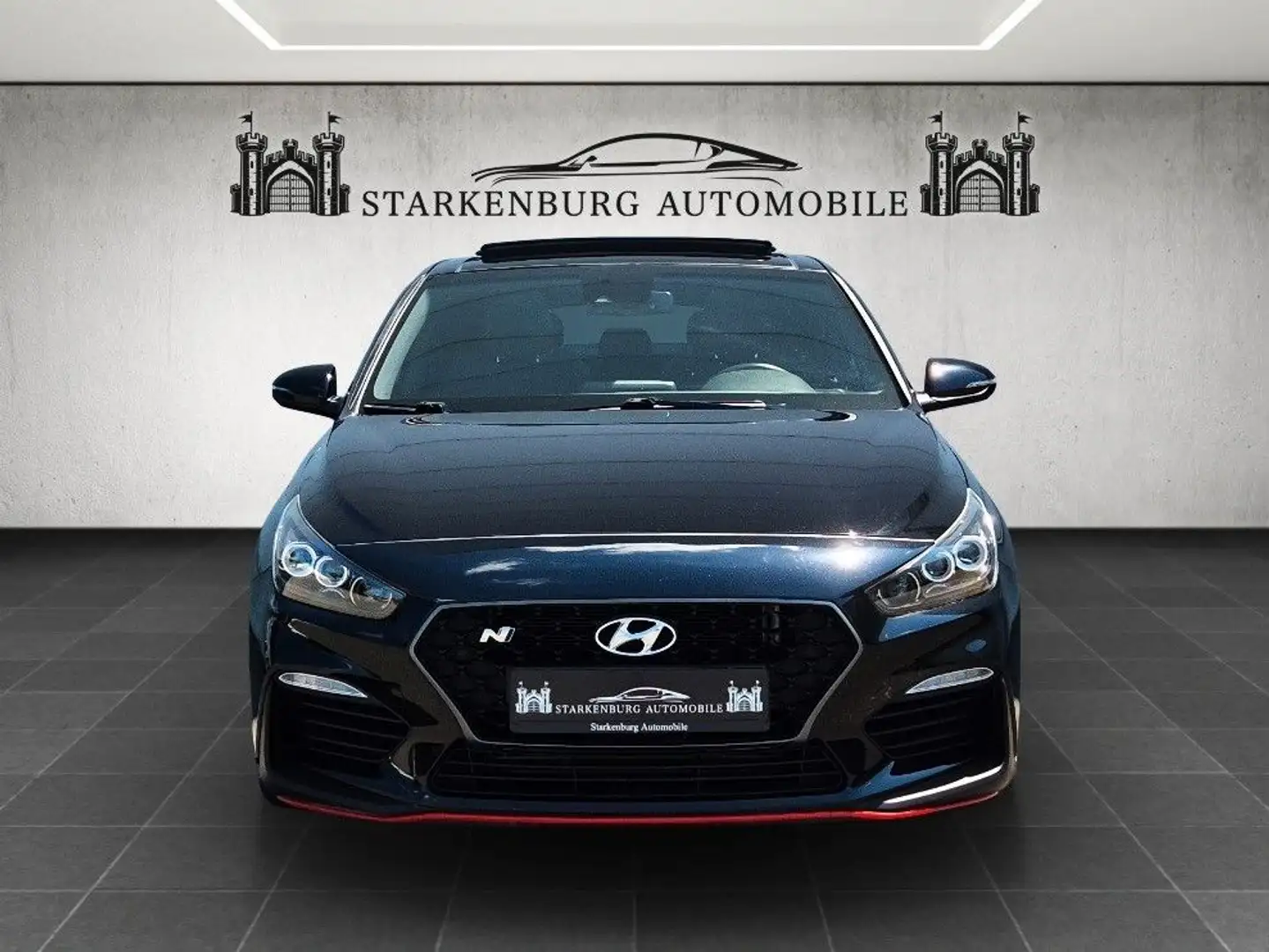 Hyundai i30 Fastback N Performance/1 Hand/Panorama/Navi Чёрный - 2