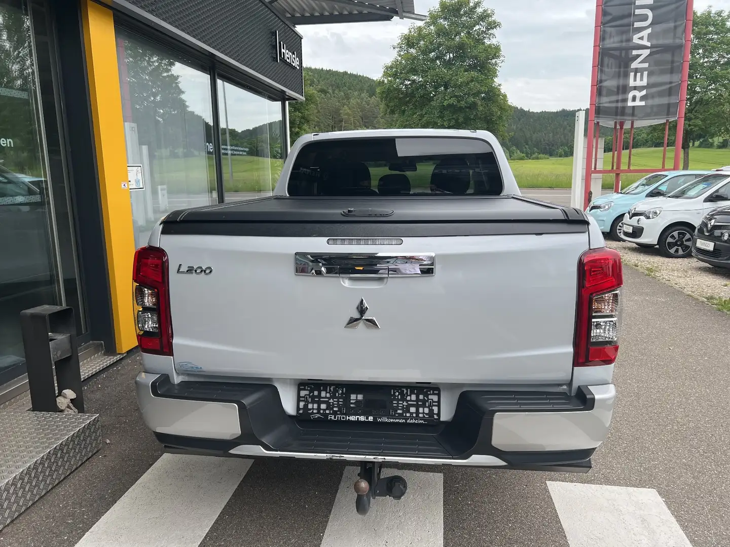 Mitsubishi L 200 4x4 2,2 AHK AT Bereifung Rollo White - 2