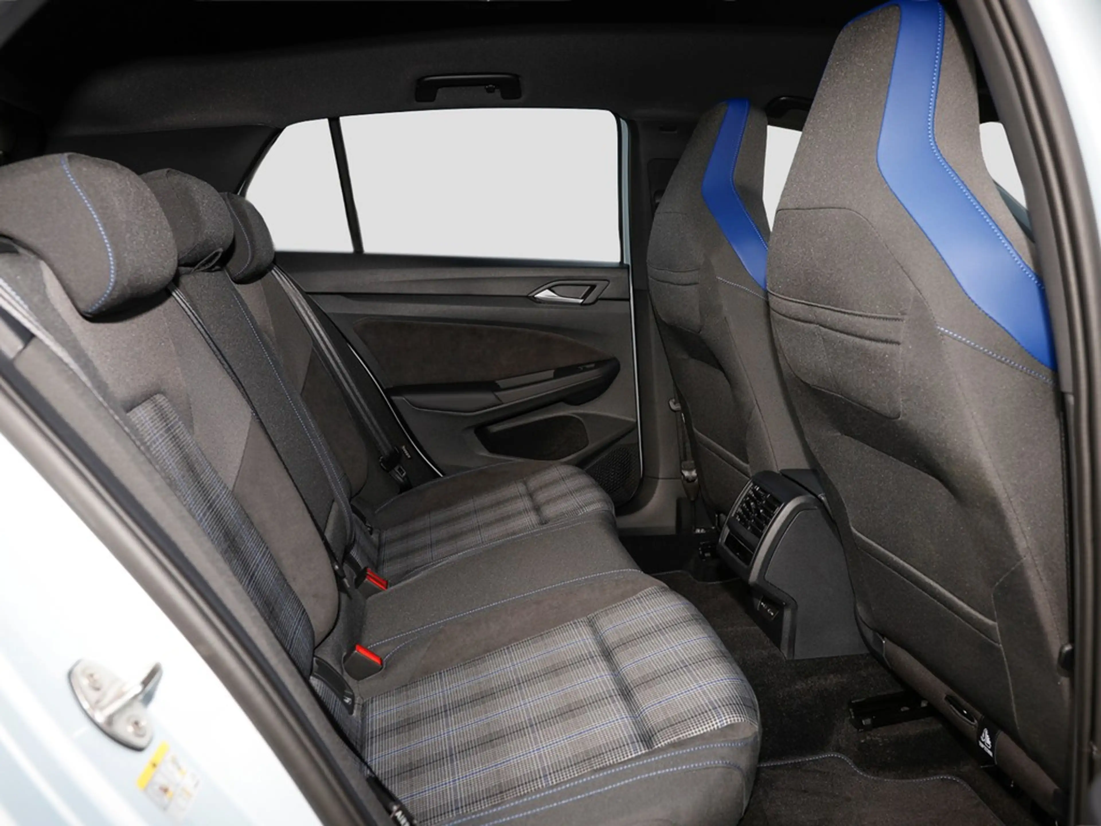Volkswagen Golf GTE 1.5 TSI DSG eHybrid AHK/Navi/RFK — photo 11