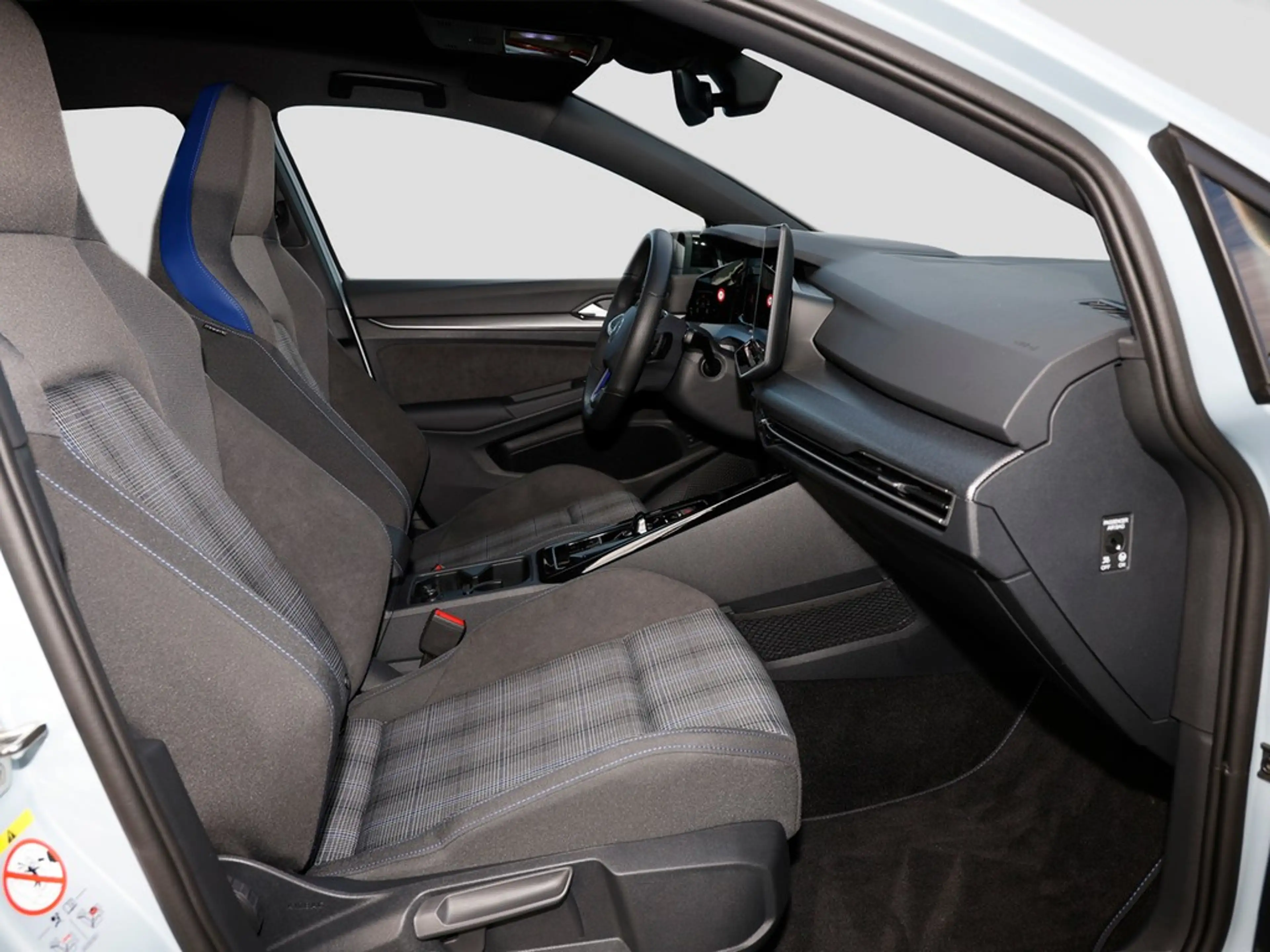 Volkswagen Golf GTE 1.5 TSI DSG eHybrid AHK/Navi/RFK — photo 8
