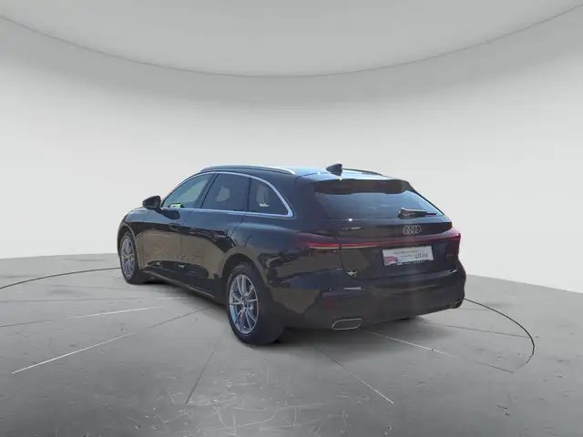 Audi A5 view 3