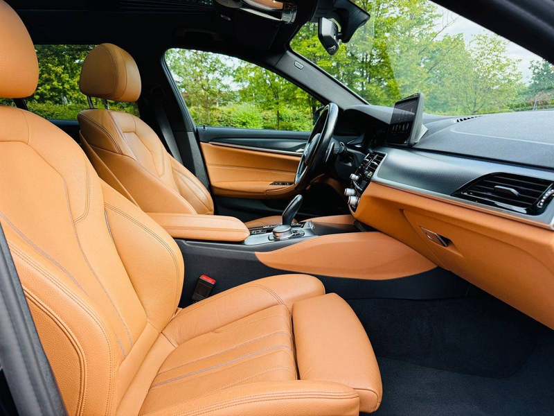 BMW 530 530 e M Sport — photo 14