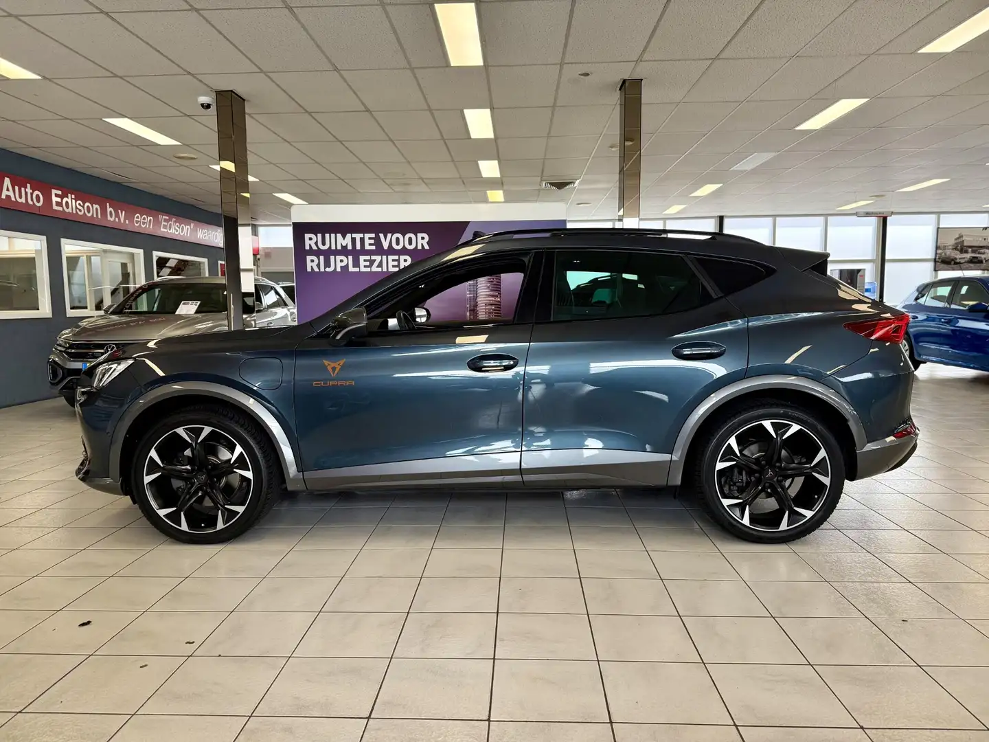 CUPRA Formentor 1.4 e-Hybrid 245PK *PANO*LM19*360CAM*LEER*MATRIX* Grijs - 2
