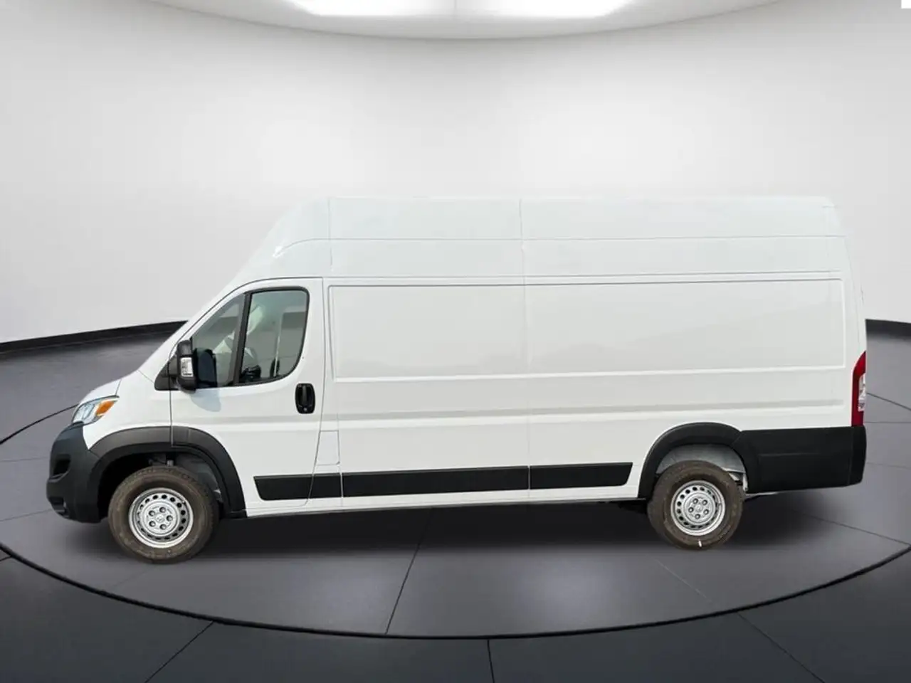 RAM ProMaster 3500 снимка RAM ProMaster 3500