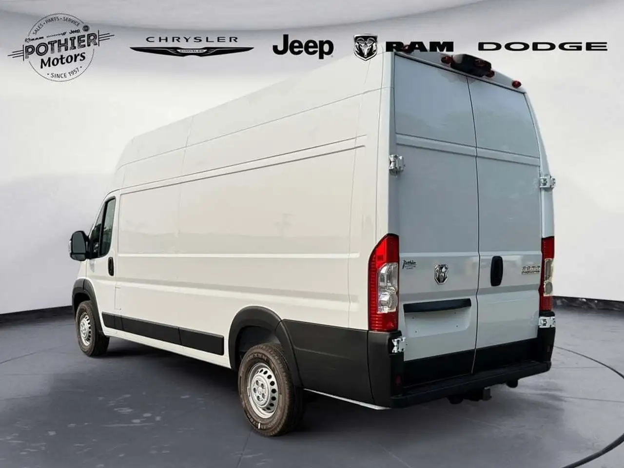 RAM ProMaster 3500 снимка RAM ProMaster 3500