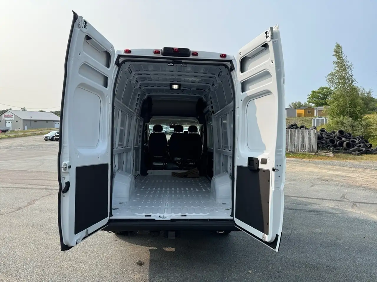 RAM ProMaster 3500 снимка RAM ProMaster 3500