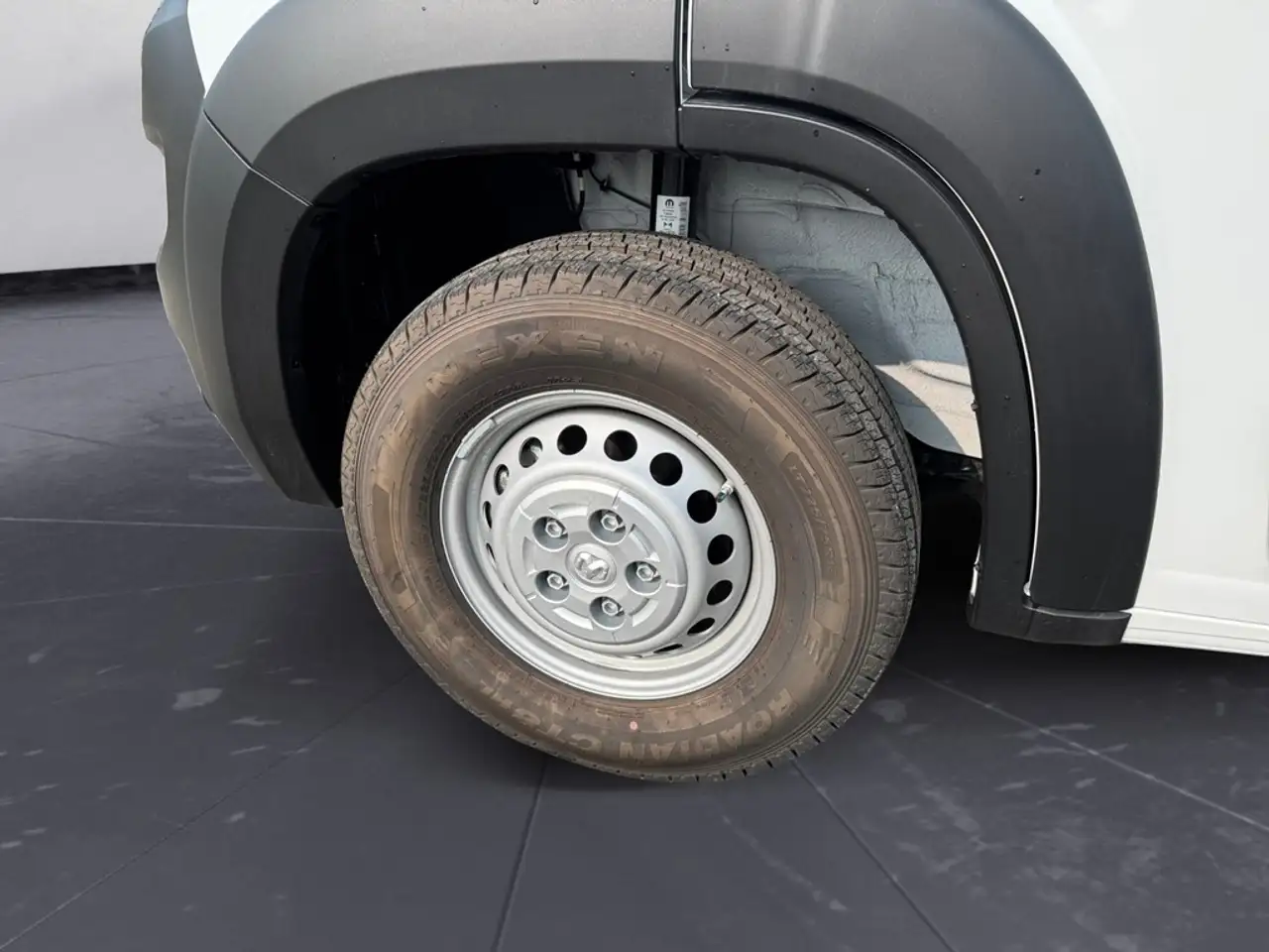 RAM ProMaster 3500 снимка RAM ProMaster 3500