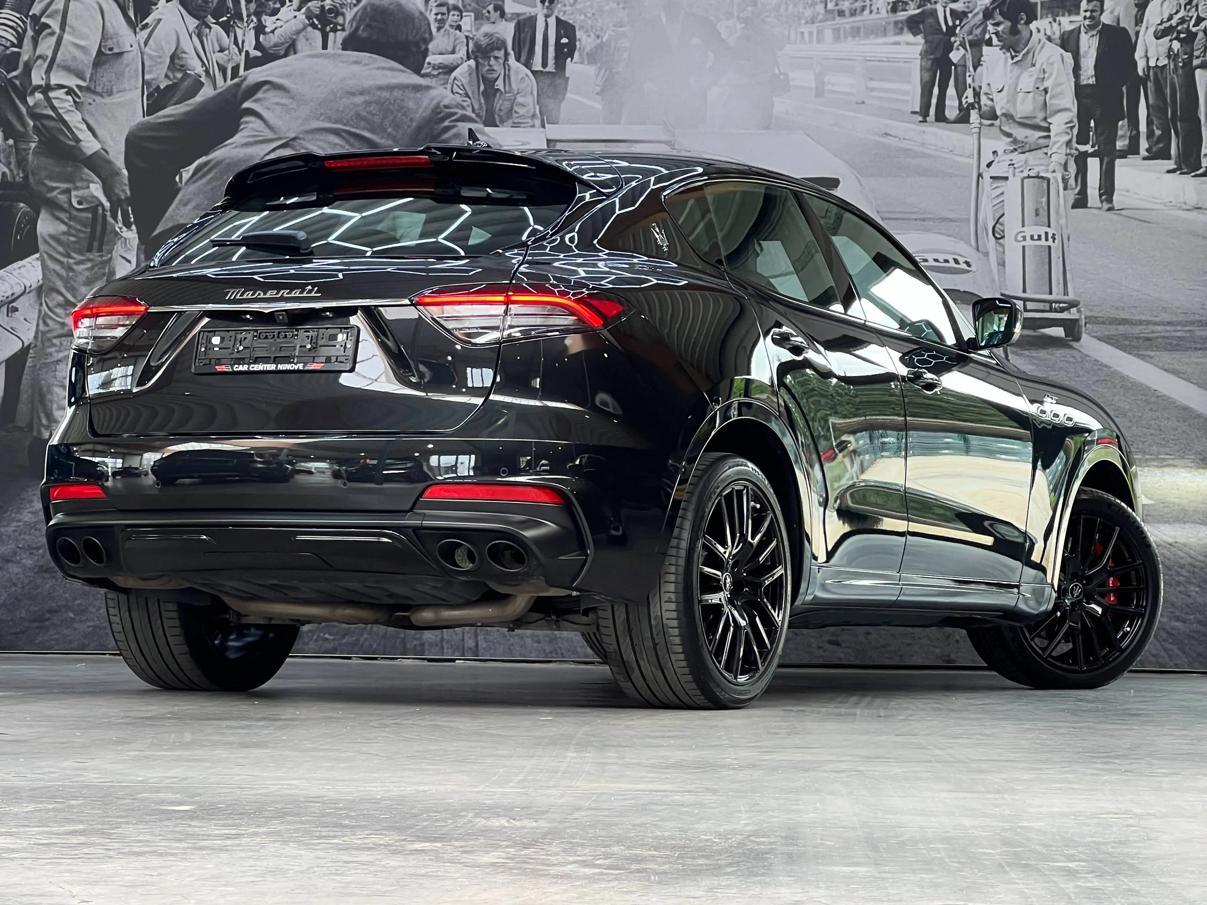 Maserati Levante 2.0 GT Sport Nerissimo Package / Camera + PDC / Apple CarPlay — photo 16