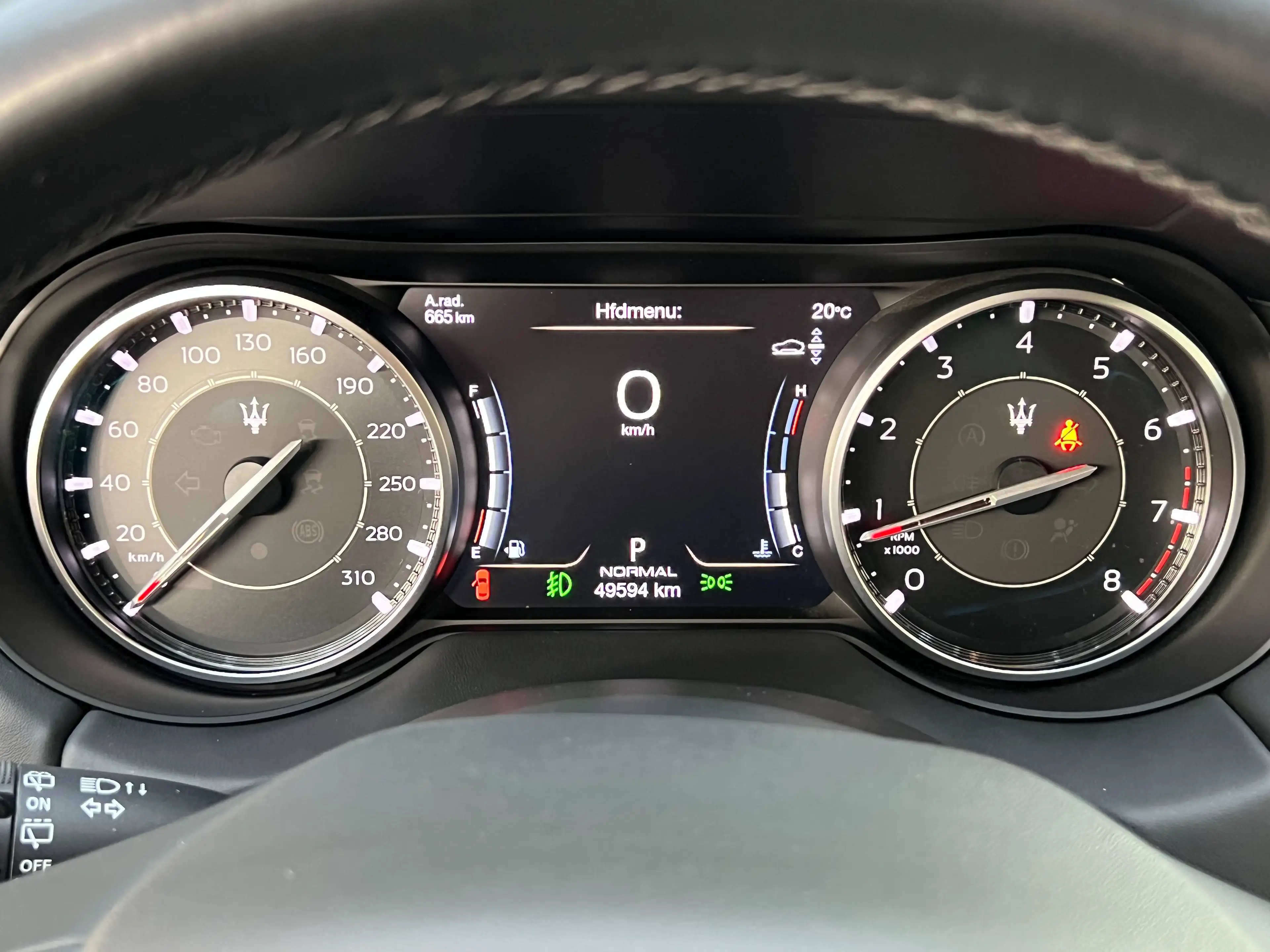 Maserati Levante 2.0 GT Sport Nerissimo Package / Camera + PDC / Apple CarPlay — photo 26