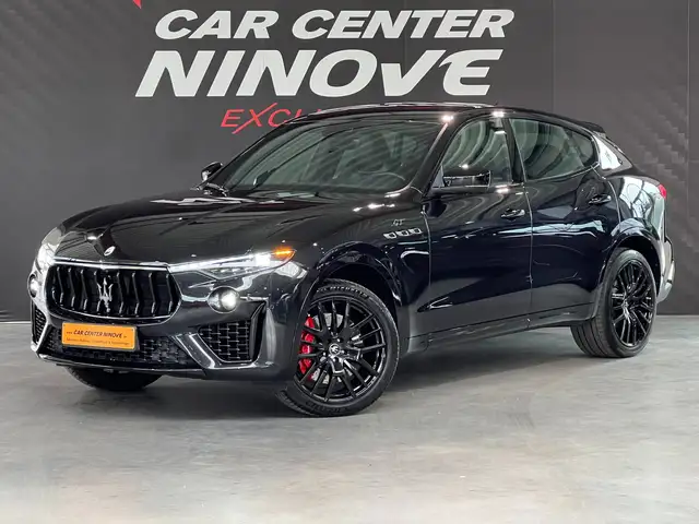 Maserati Levante 2.0 GT Sport Nerissimo Package / Camera + PDC / Apple CarPlay