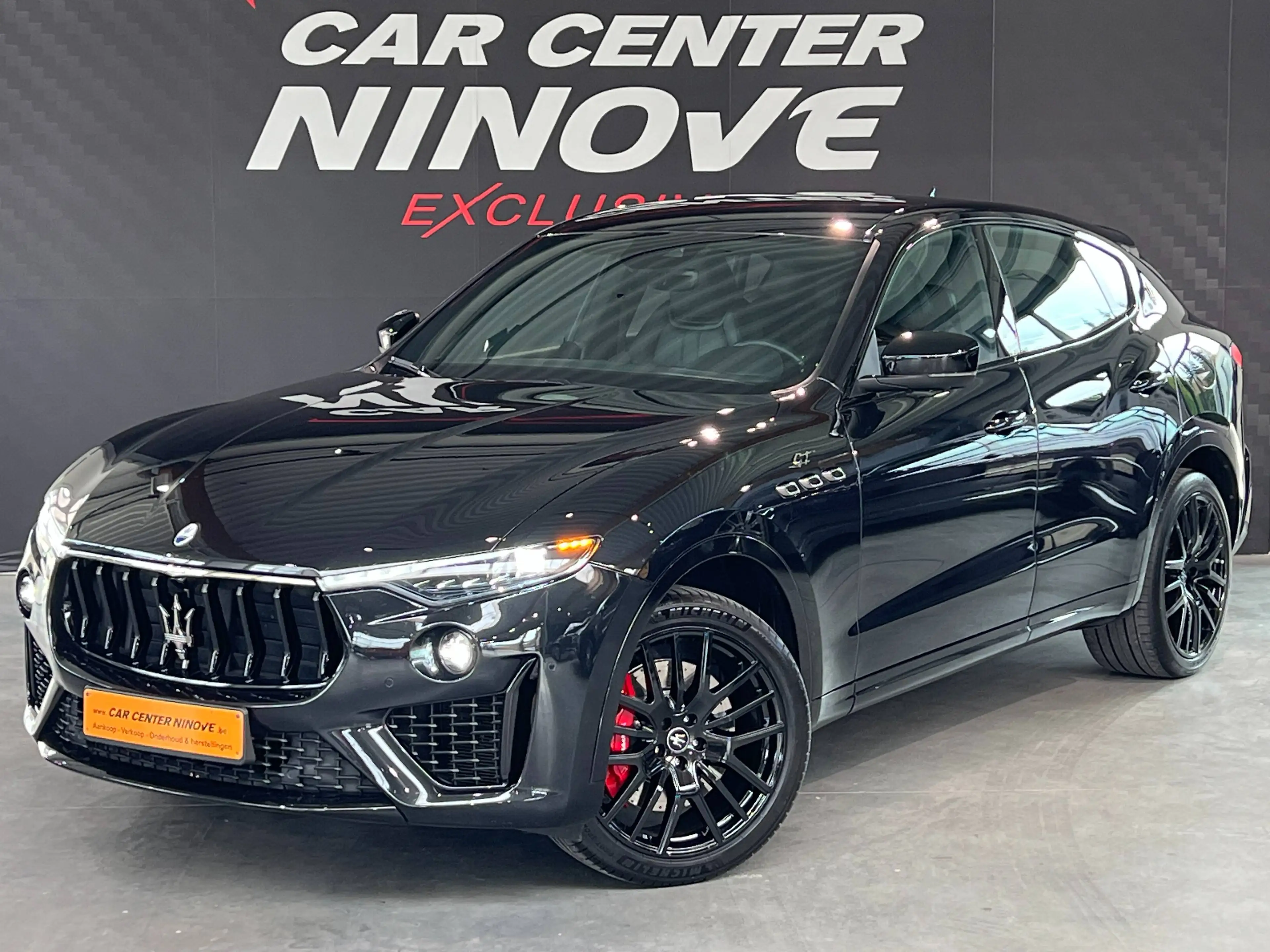 Maserati Levante 2.0 GT Sport Nerissimo Package / Camera + PDC / Apple CarPlay — photo 2