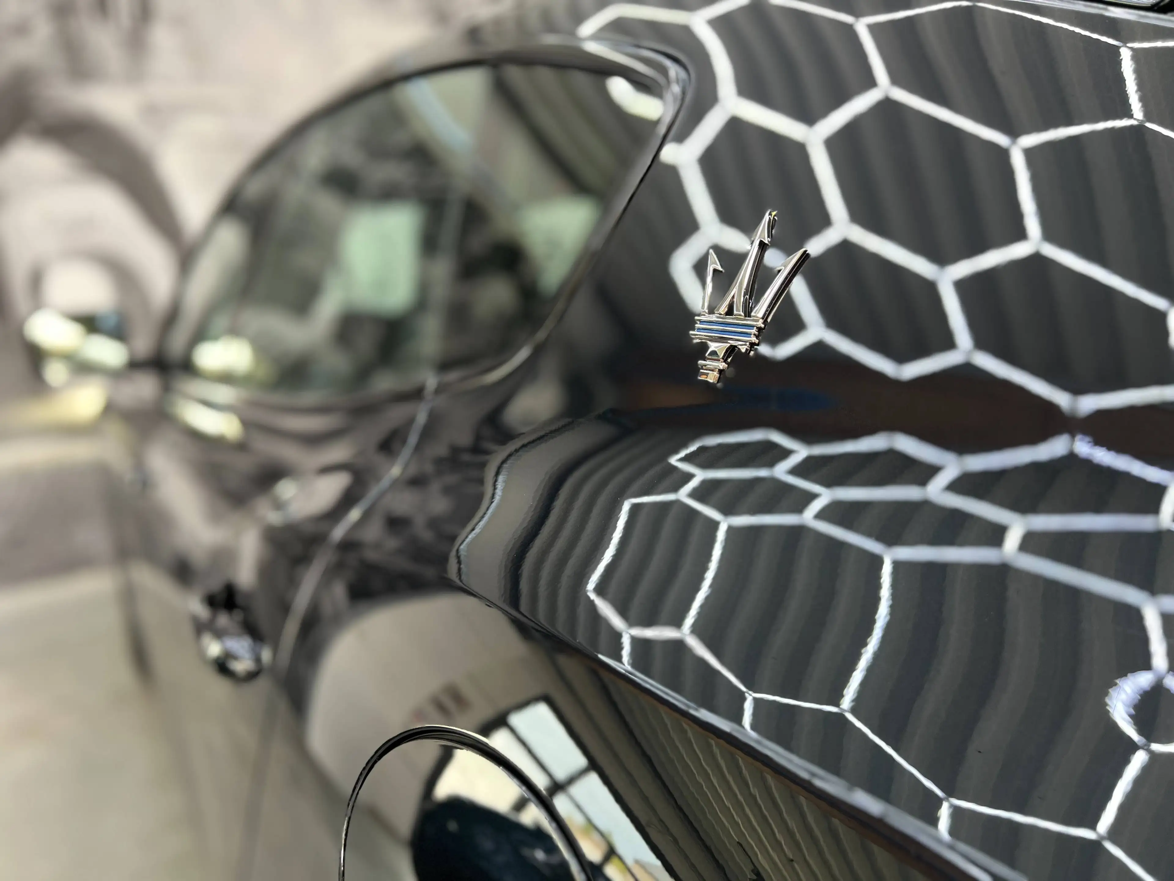 Maserati Levante 2.0 GT Sport Nerissimo Package / Camera + PDC / Apple CarPlay — photo 12