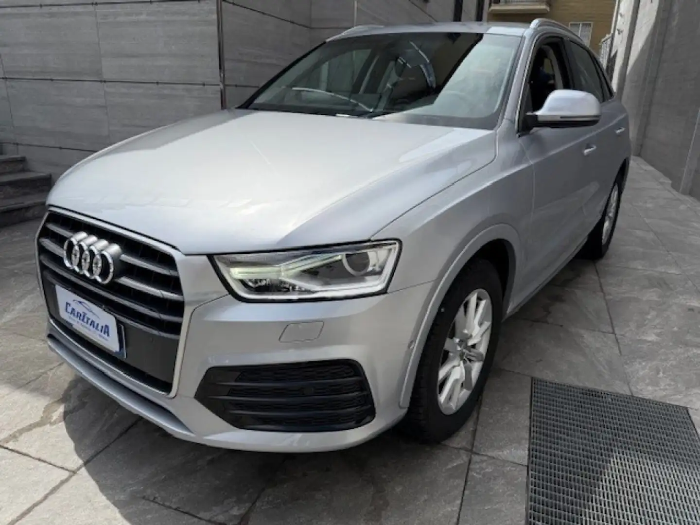 Audi Q3 2.0 TDI 120 CV Business Argento - 1