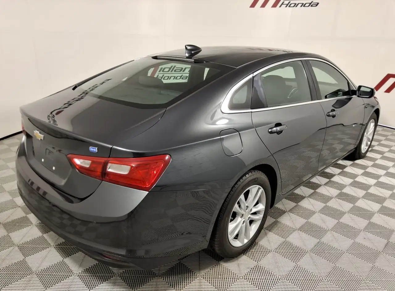 Chevrolet Malibu снимка Chevrolet Malibu