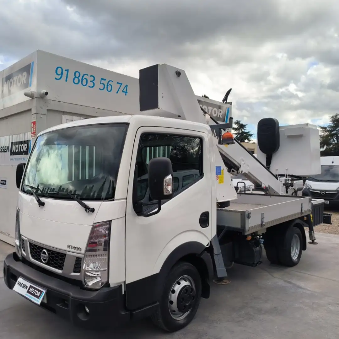 Nissan NT400 Cabina Abatible 35.13/2 Comfort Bianco - 2