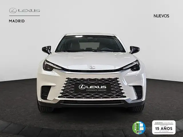 Lexus LBX Elegant