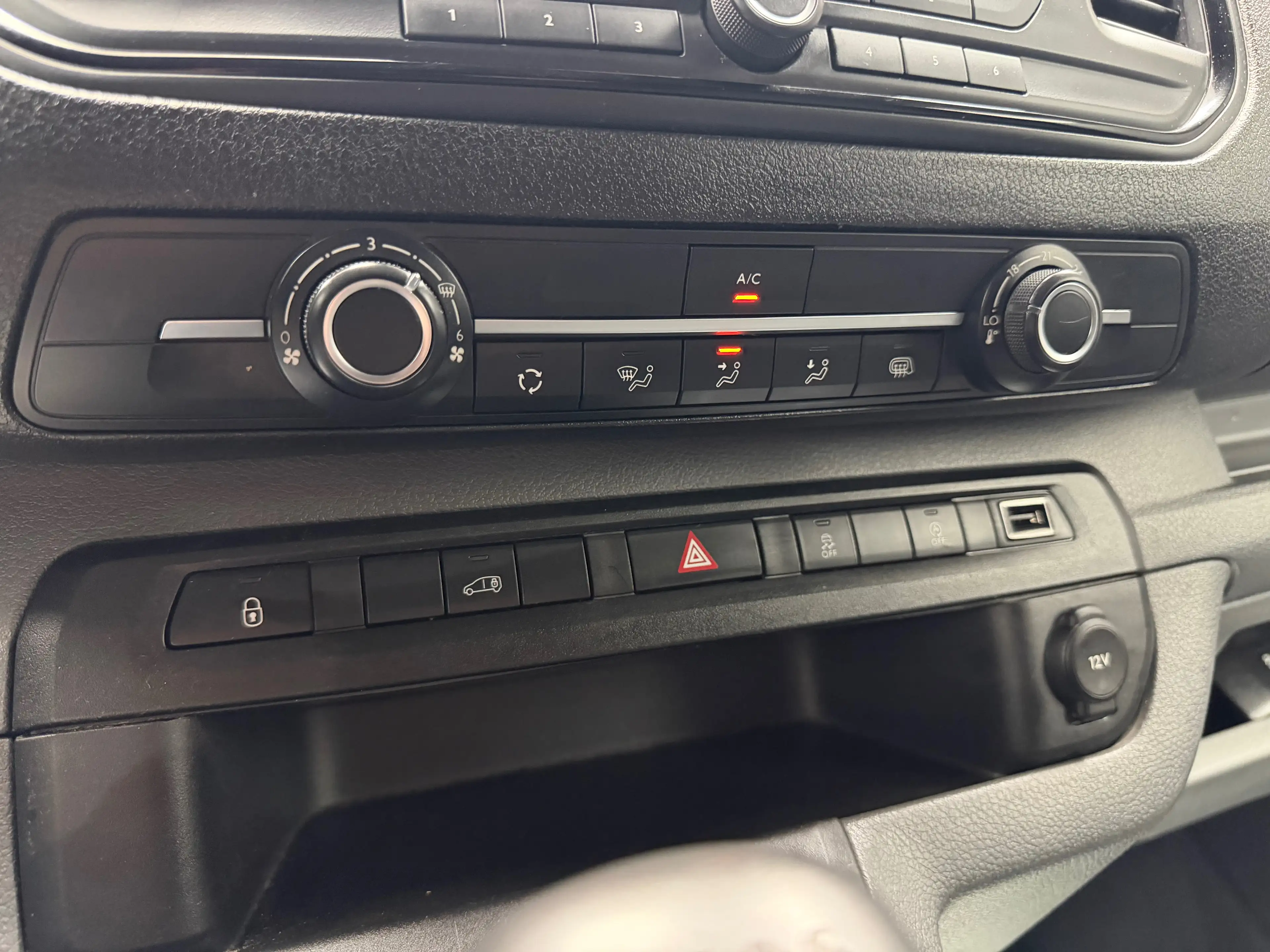 Peugeot Expert 2.0 BlueHDi * 1ER PROP + TVA + GARANTIE * — photo 15