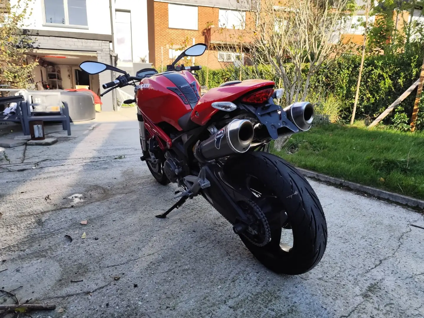 Ducati Monster 696 Roşu - 2