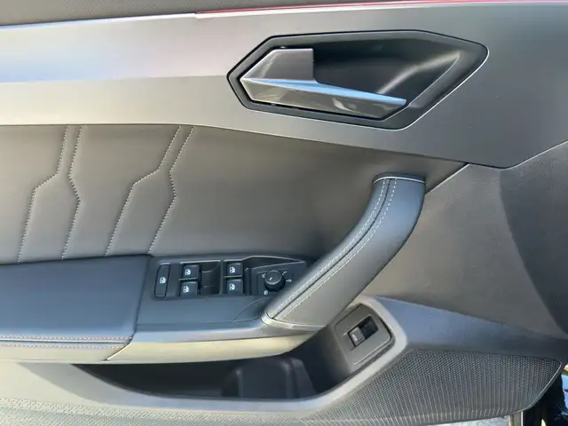 Cupra Formentor view 8